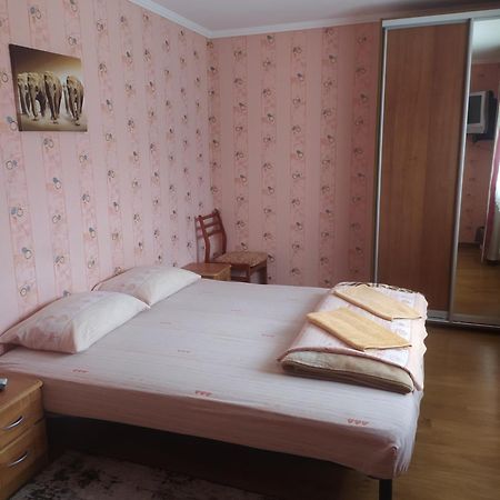 Guest House Cherepaha カームヤネツィ・ポジーリシクィイ エクステリア 写真