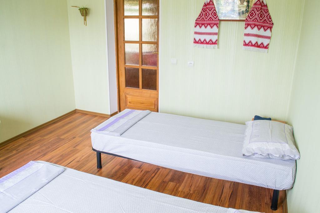 Guest House Cherepaha カームヤネツィ・ポジーリシクィイ エクステリア 写真